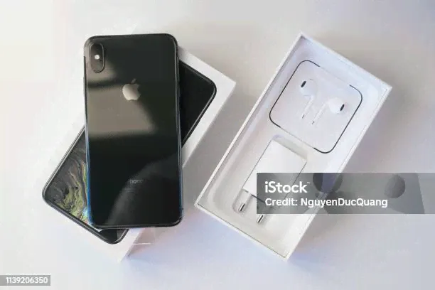 Apple Iphone Xs Макс — стоковые фотографии и другие картинки iPhone XS Max - iPhone XS Max, iPhone XS, iPhone